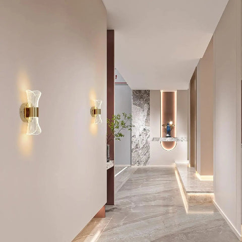 applique-murale-salon-crylique-dore-corridor