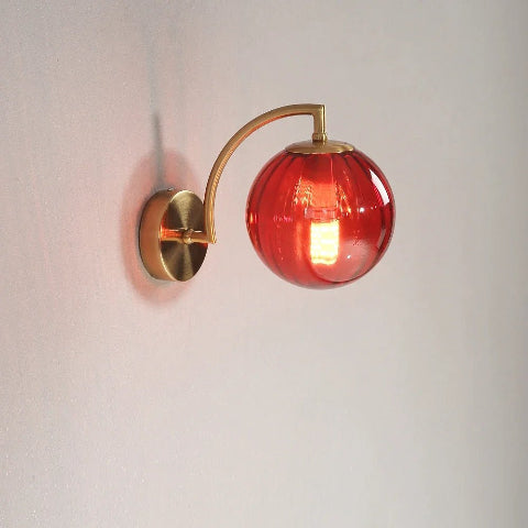Applique murale salon rouge