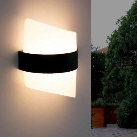 applique-murale-exterieur-adelaide-lampe