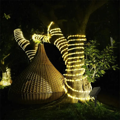 guirlande-solaire-exterieur-tube-arbre