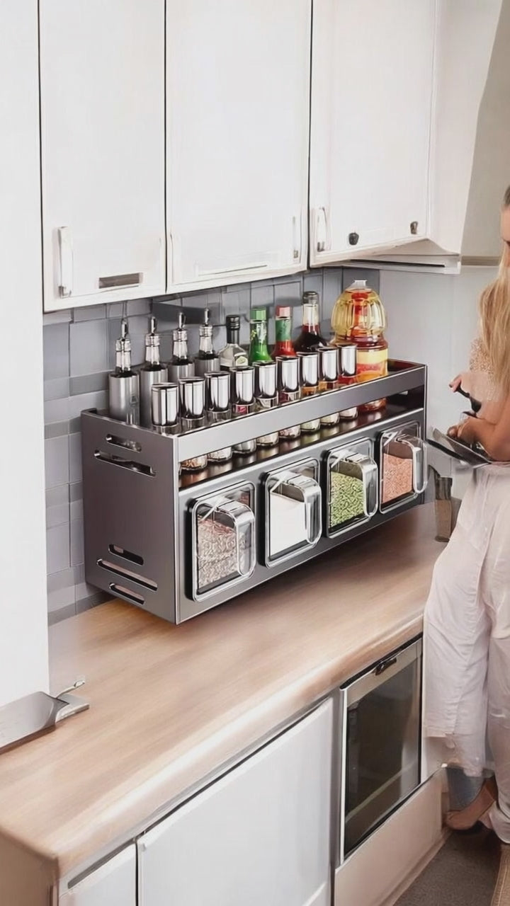 etagere-murale-cuisine-femme